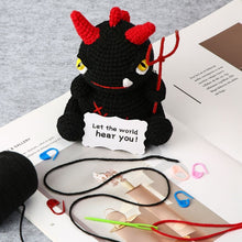 Laden Sie das Bild in den Galerie-Viewer, Amigurumi Häkelset - Kleiner Teufel