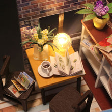 Laden Sie das Bild in den Galerie-Viewer, Miniaturhaus - Pause Café