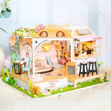 Laden Sie das Bild in den Galerie-Viewer, Miniaturhaus - Garten des Katzenkaffees