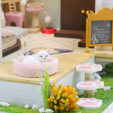 Laden Sie das Bild in den Galerie-Viewer, Miniaturhaus - Garten des Katzenkaffees