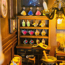 Laden Sie das Bild in den Galerie-Viewer, Book Nook - Miras Magisches Haus