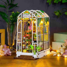Laden Sie das Bild in den Galerie-Viewer, Book Nook - Gewächshaus und Blumen