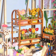 Laden Sie das Bild in den Galerie-Viewer, Book Nook - Gewächshaus und Blumen