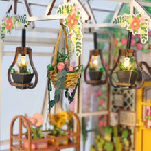 Laden Sie das Bild in den Galerie-Viewer, Book Nook - Gewächshaus und Blumen