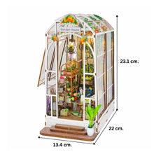 Laden Sie das Bild in den Galerie-Viewer, Book Nook - Gewächshaus und Blumen