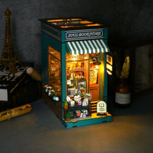 Laden Sie das Bild in den Galerie-Viewer, Book Nook - Bücherei der Seele