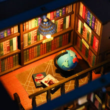 Laden Sie das Bild in den Galerie-Viewer, Book Nook - Bücherei der Seele