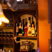 Laden Sie das Bild in den Galerie-Viewer, Book Nook - Kaffeehaus