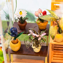 Laden Sie das Bild in den Galerie-Viewer, Miniaturhaus - Oder Sonnige Blume