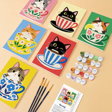 Laden Sie das Bild in den Galerie-Viewer, Mini Serie Malen nach Zahlen 15x20 cm (6 Stück) - Katzen in Teetassen