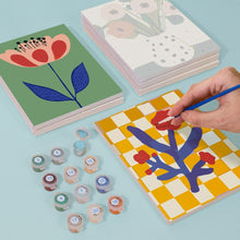 Laden Sie das Bild in den Galerie-Viewer, Malen nach Zahlen – 6-Leinwand-Set | Abstrakte Blumenvasen