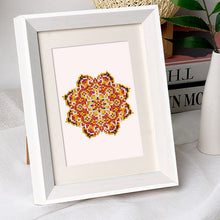 Laden Sie das Bild in den Galerie-Viewer, Mini Serie Diamond Painting - Mandala Kunst
