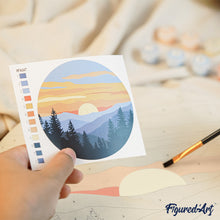 Laden Sie das Bild in den Galerie-Viewer, Malen nach Zahlen auf Holzscheibe - Winterlandschaft bei Sonnenuntergang