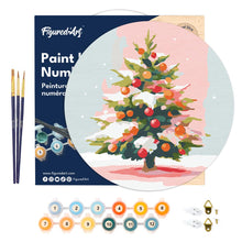 Laden Sie das Bild in den Galerie-Viewer, Malen nach Zahlen auf Holzscheibe - Verschneiter Weihnachtsbaum