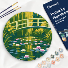 Laden Sie das Bild in den Galerie-Viewer, Malen nach Zahlen Figured'Art – Malen nach Zahlen auf Holzscheibe - Seerosen und japanische Brücke - Monet