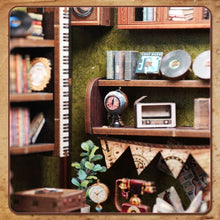 Laden Sie das Bild in den Galerie-Viewer, Book Nook - Buchhandlung Musik &amp; Erinnerungen