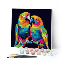Laden Sie das Bild in den Galerie-Viewer, Mini Malen nach Zahlen mit Rahmen - Papageien Abstrakt Pop Art