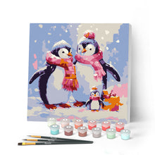 Laden Sie das Bild in den Galerie-Viewer, Mini Malen nach Zahlen mit Rahmen - Pinguinfamilie im Schnee