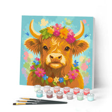 Laden Sie das Bild in den Galerie-Viewer, Malen nach Zahlen Figured'Art – Mini Malen nach Zahlen mit Rahmen - Highland Cow Gartenkönigin