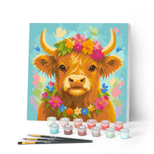 Laden Sie das Bild in den Galerie-Viewer, Malen nach Zahlen Figured'Art – Mini Malen nach Zahlen mit Rahmen - Highland Cow Gartenkönigin
