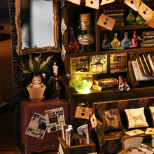 Laden Sie das Bild in den Galerie-Viewer, Book Nook - Magische Höhle