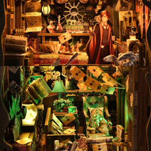 Laden Sie das Bild in den Galerie-Viewer, Book Nook - Magische Höhle