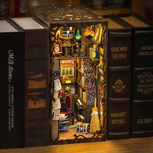 Book Nook - Magischer Apotheker