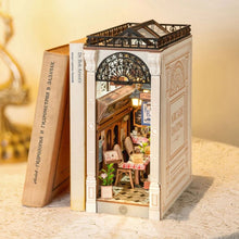 Laden Sie das Bild in den Galerie-Viewer, Book Nook - Begegnung in der Arcade