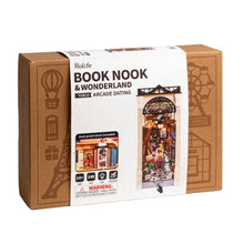 Laden Sie das Bild in den Galerie-Viewer, Book Nook - Begegnung in der Arcade