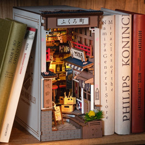 Book Nook - Sakura Weingasse