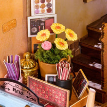 Laden Sie das Bild in den Galerie-Viewer, Book Nook - Schreibwarenladen