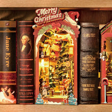 Laden Sie das Bild in den Galerie-Viewer, Book Nook - Weihnachtsstraße