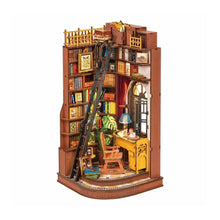 Laden Sie das Bild in den Galerie-Viewer, Book Nook - Stilles Eckbüro