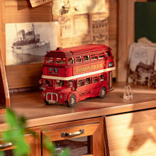 Laden Sie das Bild in den Galerie-Viewer, 3D Puzzle - Londoner Sightseeing-Bus