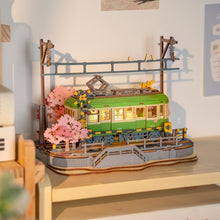 Laden Sie das Bild in den Galerie-Viewer, 3D Puzzle - Sakura-Straßenbahnfahrt