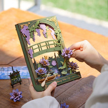 Laden Sie das Bild in den Galerie-Viewer, 3D Puzzle - Glitzernde Seerose