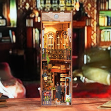 Laden Sie das Bild in den Galerie-Viewer, Book Nook - Baker Street