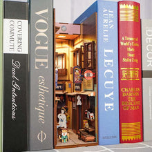 Laden Sie das Bild in den Galerie-Viewer, Book Nook - Japanischer Lebensmittelladen