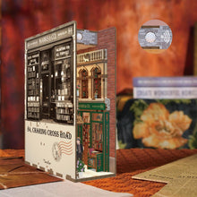 Laden Sie das Bild in den Galerie-Viewer, Book Nook - 84 Charing Cross Road