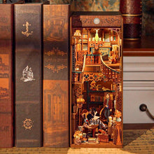 Laden Sie das Bild in den Galerie-Viewer, Book Nook - Violin-Detektei