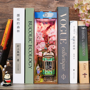 Book Nook - Sakuras Reise