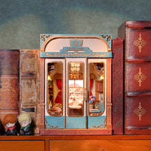 Laden Sie das Bild in den Galerie-Viewer, Book Nook - Europäische Reisen