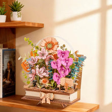 Laden Sie das Bild in den Galerie-Viewer, 3D Puzzle - Blühendes Holzbuch