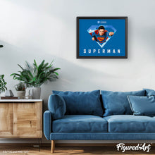 Laden Sie das Bild in den Galerie-Viewer, Superman mit “S”-Schild