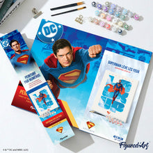 Laden Sie das Bild in den Galerie-Viewer, Superman zwischen den Wolken 1