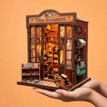 Laden Sie das Bild in den Galerie-Viewer, Miniaturhaus - Zeit Buchhandlung
