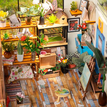 Laden Sie das Bild in den Galerie-Viewer, Miniaturhaus - Cathys Blumenhaus
