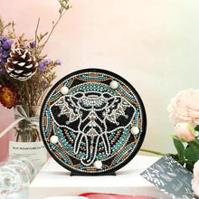 Laden Sie das Bild in den Galerie-Viewer, LED-Lampe Diamond Painting Elefant
