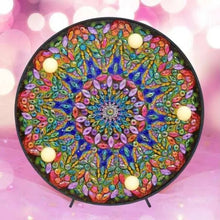Laden Sie das Bild in den Galerie-Viewer, Licht LED Diamond Painting Mandala Grün