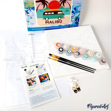 Laden Sie das Bild in den Galerie-Viewer, Mini Malen nach Zahlen mit Rahmen - Weihnachtsbaum und Kamin